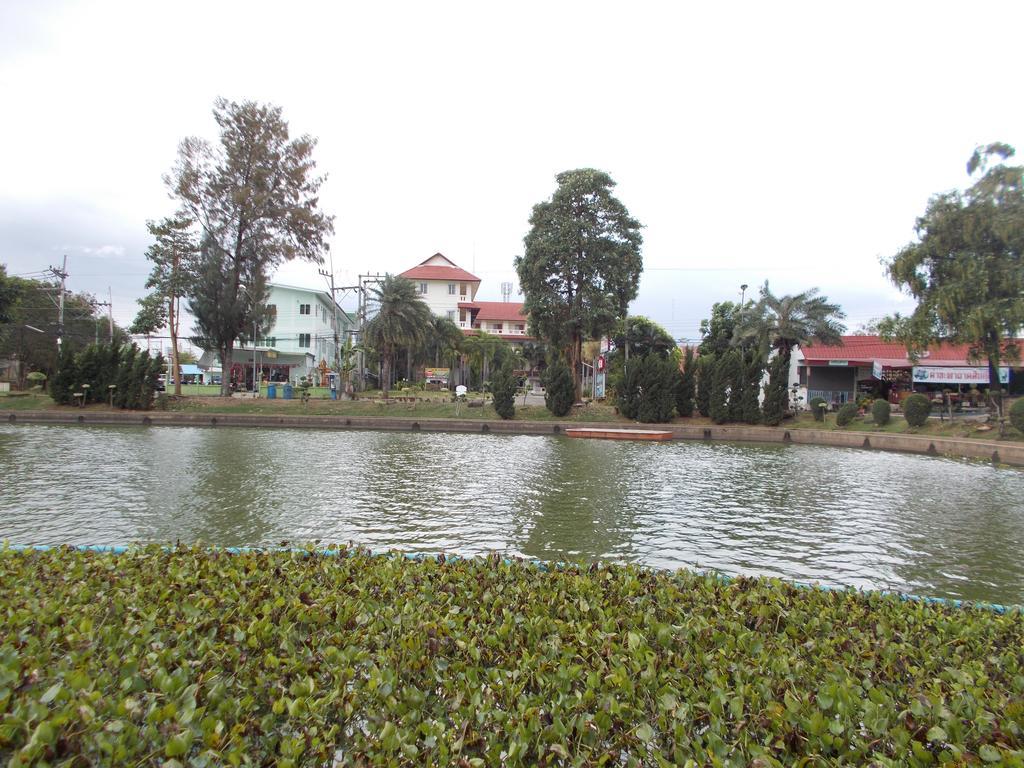 A.P.Garden Hotel Kalaszin Kültér fotó