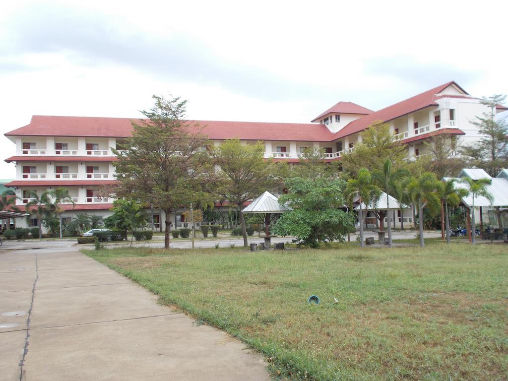 A.P.Garden Hotel Kalaszin Kültér fotó