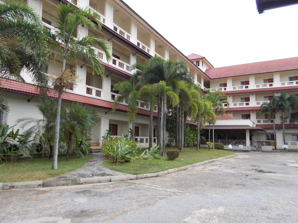 A.P.Garden Hotel Kalaszin Kültér fotó