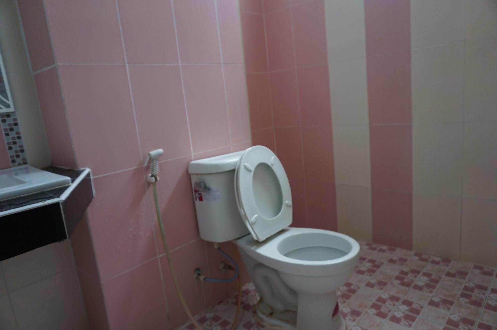 A.P.Garden Hotel Kalaszin Kültér fotó