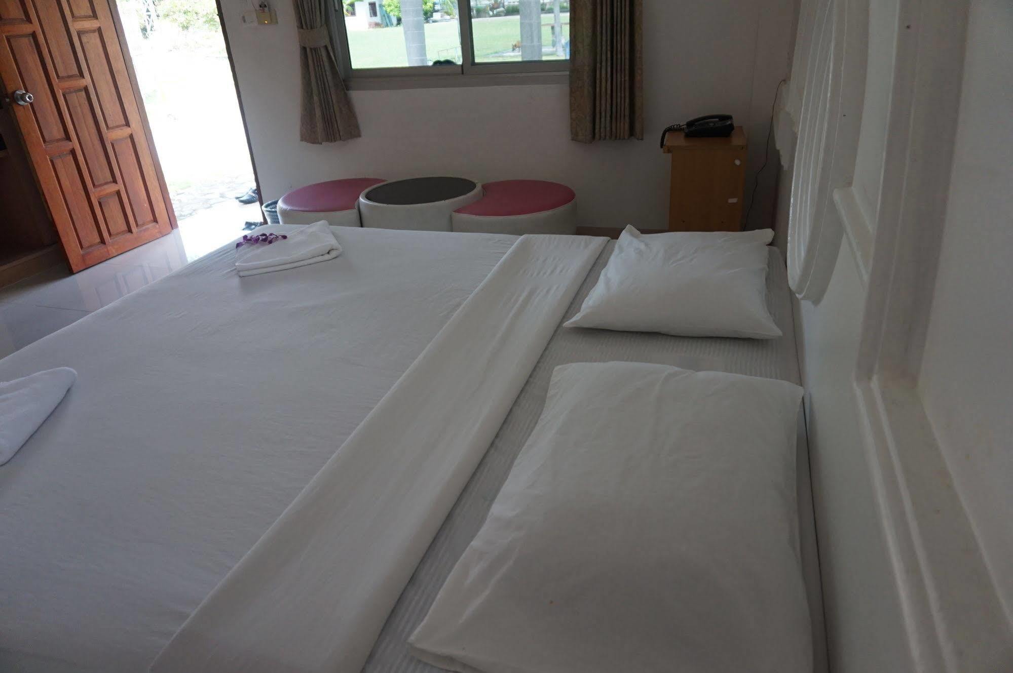 A.P.Garden Hotel Kalaszin Kültér fotó